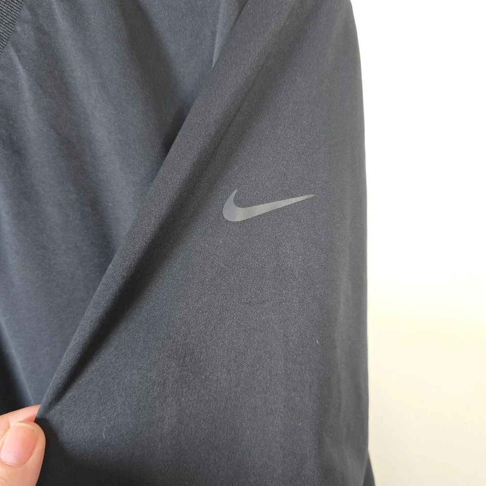Nike Shield Mens XL Black V-Neck Windshirt Pullover Golf Training CK5874